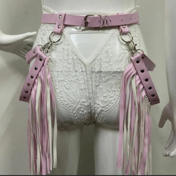 Woman's Baby Pink Tassel Harness NWOT - Picture 3 of 4